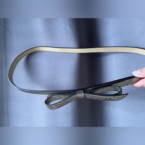 ✨ Gold Sparkle Bow Belt size Old Navy L / XL